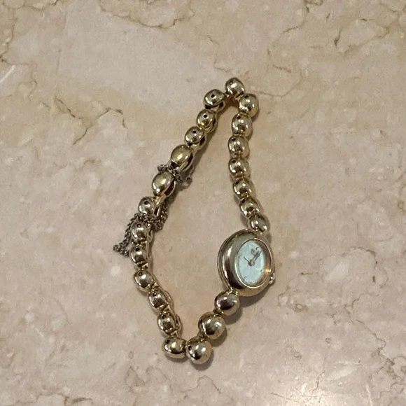 Elegant Seiko Gold Women's Watch - Picture 4 of 4